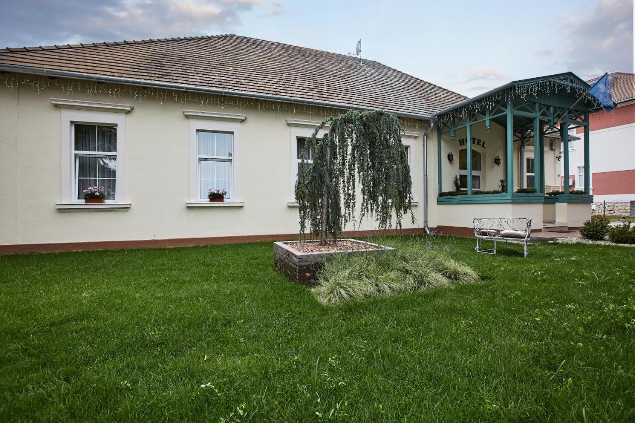 Aquasol Resort Mosonmagyaróvár Eksteriør billede