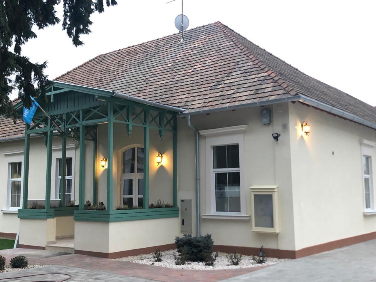 Aquasol Resort Mosonmagyaróvár Eksteriør billede