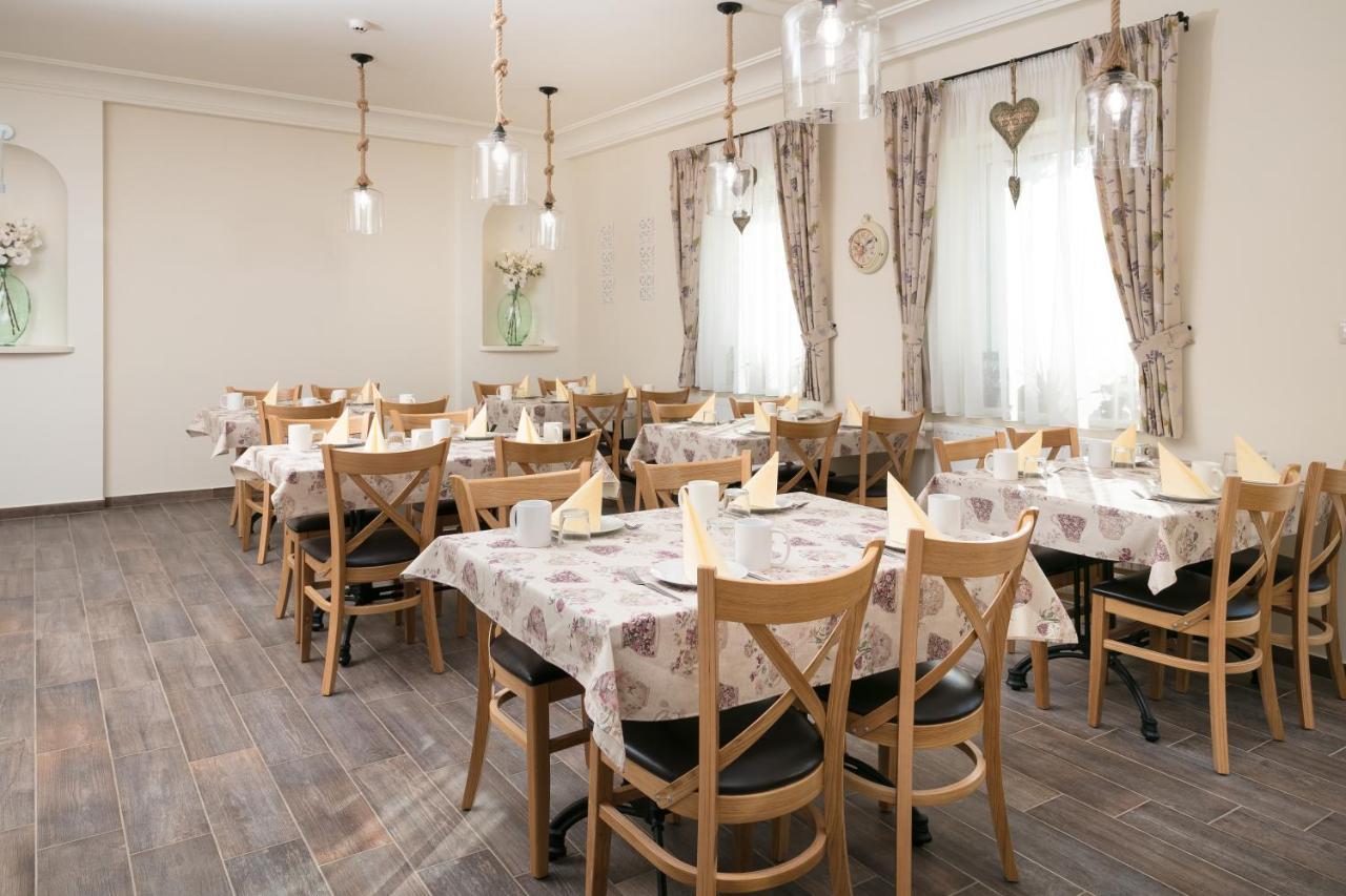 Aquasol Resort Mosonmagyaróvár Eksteriør billede
